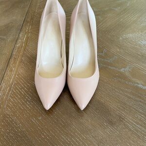 Elegant Neutral Pumps